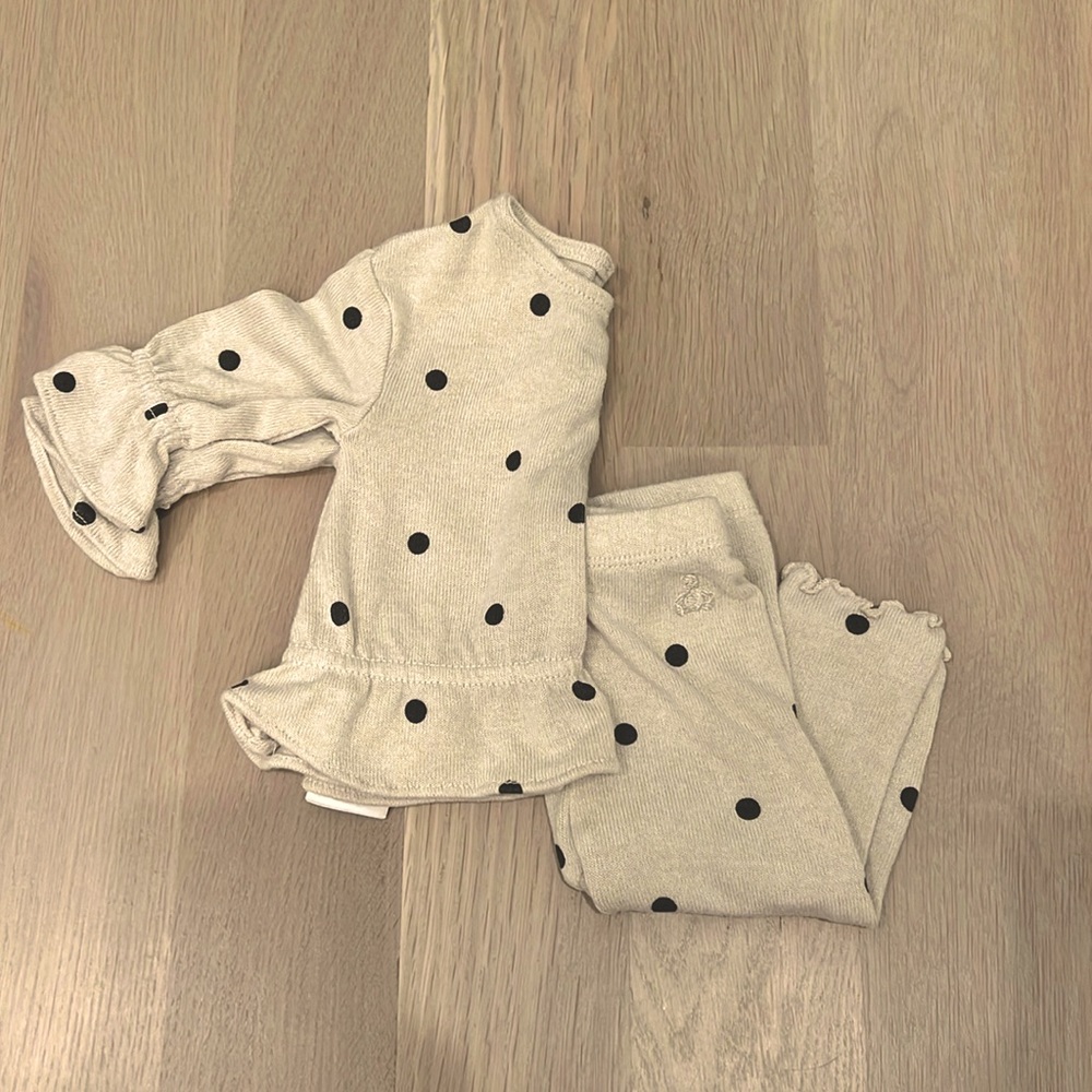 A baby gap two piece polka dot set